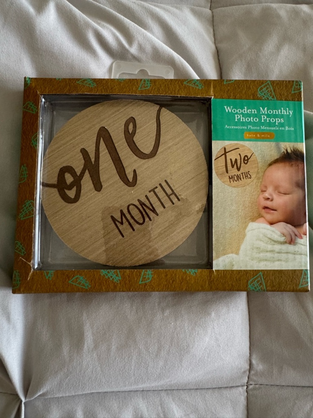 Wooden 'One Month' Baby Photo Prop Disc